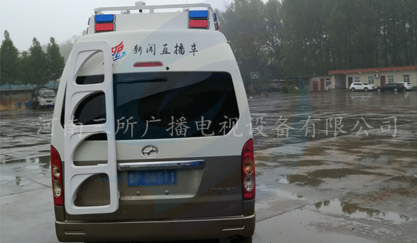 新闻广播车2.jpg
