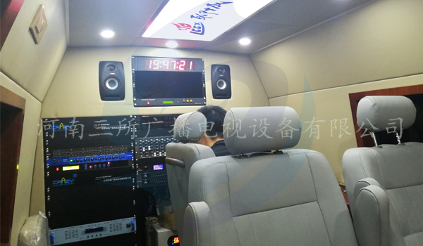 新闻广播车4.jpg